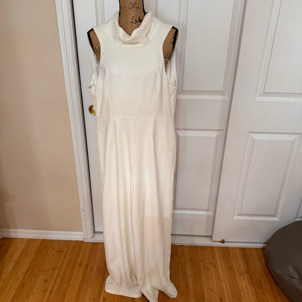 NWT KEEPSAKE Elegant Cream Sleeveless jumpsuit  size M
